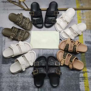 Luxe merk casual sandalen nieuwste F-type damesschoenen pantoffels hoogwaardige lederen schoenen designer gesp sandalen platte hakken pantoffels fabriek schoenen