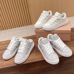 Luxe merk Casual schoenen luxe designer schoenen Italiaanse witte casual schoenen vrouwen canvas sneakers luxe verhoogde canvas schoenen met een doos comfortabel zise 35-44