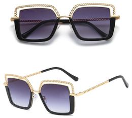 Marca de lujo Chan El Fashion Sunglasses Metal Chain Ladies Ladies Antiultraviolet Casual Driving Mirror adecuado para todos 9840277