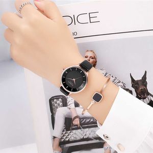 Marque de luxe Curren charme strass montres-bracelets dames robe montre à Quartz analogique femmes en cuir femme horloge Bayan Kol Saati Q0524