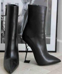 Bottises de conception de marque de luxe Femmes Boot de la cheville Coube en cuir talons minces opyum 110 mm célèbre dame pointu toe martitin bottines wedd7241190
