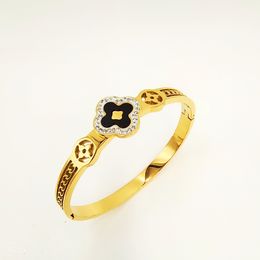 Luxury merkontwerper Bracelet Letters armbanden Clover Bangle 18K Gold vergulde kristal briefliefhebbers Gift Vrouwen sieraden geschenken