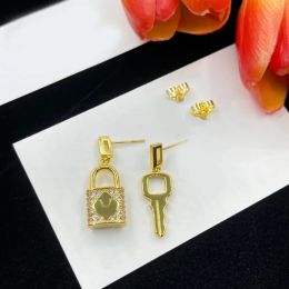 Luxury merk ontwerper oorbellen kristallen slot Key Letter Drop Dangle Earring Harddrop 18K Goud Gold Geplaatste clip Ear Stud