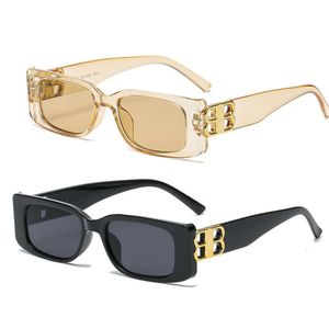 Design de créateur de marque de luxe Mode Small Square Sunglasses Sungasses Retro Champagne Sunglasses Personnalités B LETTES B LETTRES