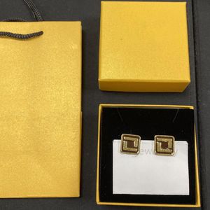 Luxe merkontwerper van hoge kwaliteit gouden huggie vierkante letteroorbellen f damesfeest bruidspaar cadeau sieraden 925 zilver