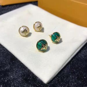Luxury merkontwerper Stud hoogwaardige kleurrijke edelstenen gouden letterring diamanten dames oorbellen
