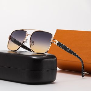 Gafas de sol de diseñador de marca de lujo para mujer para hombre carta Gafas de sol gafas de playa tonos al aire libre Gafas de montura PCMetal conducción deportiva sin DHL