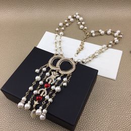 Luxe merk designer trui ketting koper witte parel kristal kettingen voor vrouwen hanger kettingen ontwerpers vrouw sieraden cadeau in een doos G2312272XQ
