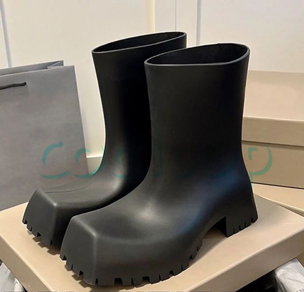 Marca de lujo Diseñador Trooper Mujer Goma Cabeza cuadrada Bota de lluvia Hombres Clásicos Botas de nieve Bota de fiesta Cuero Gamuza mate Charol Blanco Negro Verde