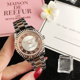 Luxe merk mode vrouwen horloges 36mm diamanten wijzerplaat horloges Roestvrij stalen band quartz horloge voor dames Valentine Gift orologio di lusso