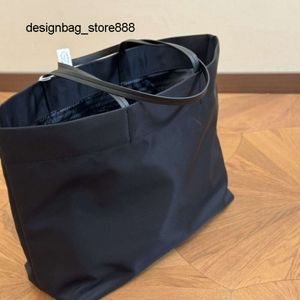 Bag de marque de luxe Sac à main du sac pour femmes Nouveau sac fourre-tout grande capacité en nylon aisselle des femmes polyvalentes wff6