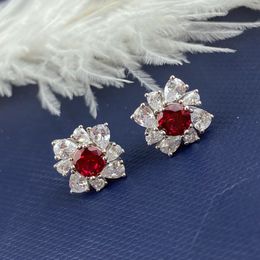 Bijoux de marque de luxe en argent sterling S925, pierres précieuses carrées rouges, bague en fleur, œil de cheval à haute teneur en carbone, diamant plaqué or blanc 18 carats
