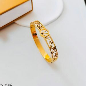 Bracelets de lettre de marque de luxe bijoux de créateur bracelet plaqué or 18 carats femmes bijoux cadeaux