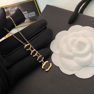 Luxury merkbrief hanger ketting ontworpen voor vrouwen linkketen 18k goud vergulde hangers kettingen ontwerper sieraden voortreffelijke accessoires paar geschenken