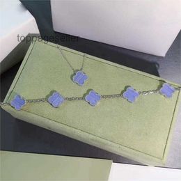 Marque de luxe Love Van Jewelry Clover Designer Charm Bracelet pour les femmes Purple Stone Bling Diamond Diamond Turquie cohérente Nail 4 Four Leaf Le
