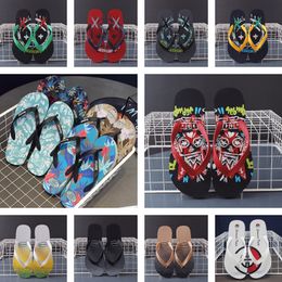Marque de luxe hommes diapositives chaussures pantoufles d'été sandales plage toboggan concepteur motif plat imprimé Avatar tongs baskets