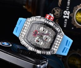 Gratis verzending luxe merk mannen kijken naar modesport horloges glinsteren roestvrij staal diamant ijs alle wijzerplaat chronograaf rubberen band mannelijke klokklok voor mannen