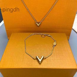Collier de marque de luxe Pendard Designer Fashion Jewelry Man Cjeweler Letter Gold Silver Silver Chain pour hommes femme Trendy Tiktok a des colliers bijoux