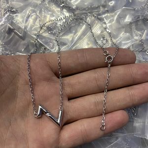 Marque de luxe collier pendentif designer bijoux de mode cjeweler lettre plaqué or chaîne en argent pour hommes femme à la mode tiktok ont des colliers bijoux VN-37