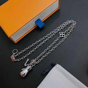 Collier de marque de luxe pour femmes, Vintage, lettre en argent, logo et mini gant, pendentif, bijoux, cadeau de fête pour femmes