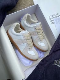 Marque de luxe design pop chaussures de sport pour hommes baskets basses en cuir nappa blanc et chaussures plates en daim à lacets baskets d'extérieur 35-45