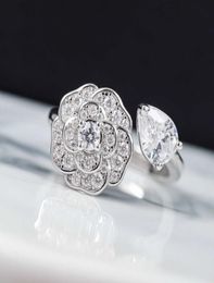 Marca de lujo pura joyería de plata esterlina 925 rosa camelia diamante trébol flor anillos de boda de calidad superior diseño fino Party6532315