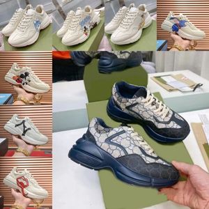 Luxe merk Rhyton Sneakers Designer schoenen Multicolor Sneakers Beige Men Trainers Vintage Chaussures Casual lederen schoenen Sneaker schoenen schoenen