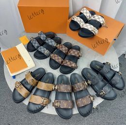 Designer Bom Dia Sandal Slipper Geatine Leather Casual Shoe Summer Beach Gladiator Mules Hasp 2024 New Womans Top Quality Flat Slide Luxury Sliders Sandale