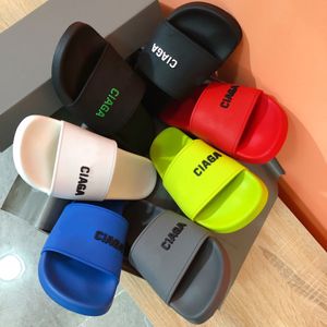 Luxe merk Slides Slippers Paris sandalen slippers Mannen Vrouwen zwembad slippers sandalen zwembad zwart wit Rubberen zool dames Beach Flat slippers