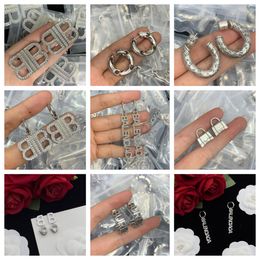 Boucles d'oreilles de marque de luxe Designer pour femmes de haute qualité en or argent diamant boucles d'oreille bijoux dames fashion lettre b rings rings cadeaux