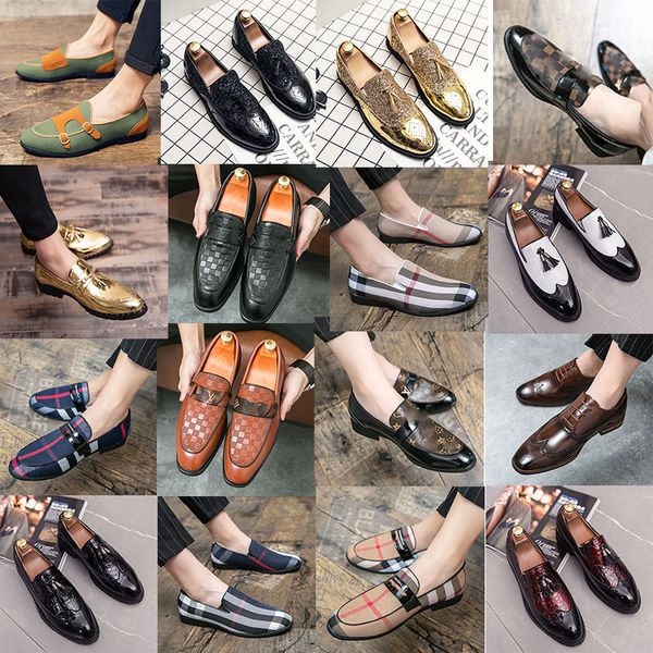 Marca de lujo Tassel Pointed Leffer Shoes para hombres Cómodo Tacón bajo Negro Oro Brillante Baile Zapatos de cuero Zapatos de oficina de negocios Tamaño 38-48