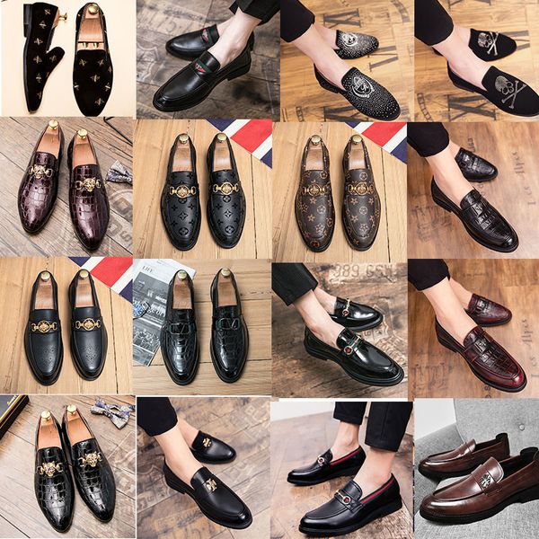 Marca de lujo Cabeza de tigre Estampado de cocodrilo Zapatos Leffer Zapatos de cuero puntiagudos brillantes Borgoña Hombres Fiesta Zapatos casuales Caballero Zapatos de negocios formales