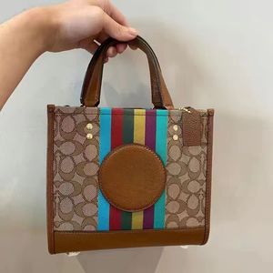 Bolso de mano de marca de lujo Log Premium Craft Hermoso bolso diagonal Diseñador de moda Bolso de hombro de cuero premium Bolso de mujer Demosey22 moda clásica