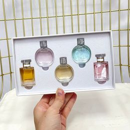 Luxe Merk Dames Geur 5 stks/set Parfum Geschenkdoos Set Voor 7.5 ml Frgarance Dames Spray Teller Versie Top Kwaliteit Bloemen Keulen Snelle Verzending