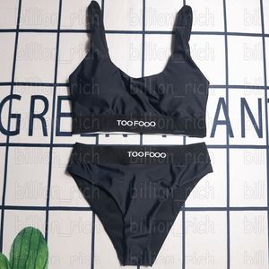 Marca de lujo para mujer Bikinis Traje de baño Diseñador Beach Holiday Bras Briefs Set Sujetador deportivo negro Bragas Sexy Split Backless traje de baño