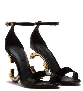 Luxury merken vrouwen octrooi lederen sandalen schoenen pop hiel vergulde koolstof naakt zwart rode pumps dame gladiator sandalia's met doos EU35-43