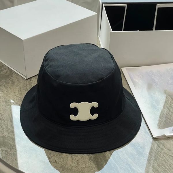 Diseñador de sombrero de cubo de lujo Sombreros de cubo Gorras de pescador Carta de color sólido Triomph E Bob Gabardina Sombreros para hombres Mujeres Estilo de partido de temperamento