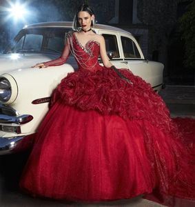 Luxe Bordeaux Organza Quinceanera Jurken Een Schouder Kristallen Kralen Ruches Baljurk Sweet 15 Jurk voor Meisjes Prom Speciale Gelegenheid Party Vestido Vx Anos