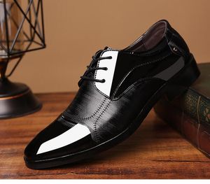 Luxe bedrijf Oxford schoenen mannen ademend leren schoenen rubber formele kleding schoenen mannelijke kantoorfeest trouwschoenen mocassins
