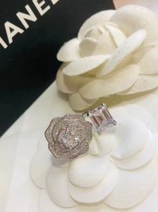 Luxury C Brand Rose Flower Designer Band Rings para mujeres chicas dulces encantadores brillantes diamantes cristal cz circón plata elegante amor anillo de amor joyas