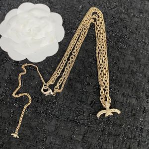 Luxe C kettingen klassieke hangersdesigner sieraden brief c Pearl Gold Cclies Chokers kettingfeest hoogwaardige accessoires 78909