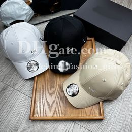 Capes de baseball en toile de luxe LETTRE BRROIDED CHAPEUR DE GOLF CAPS BALS DE CASquette décontractée simple
