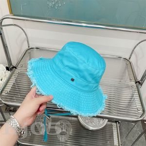 Gorra de lujo deshilachada Le Bob sombreros de diseñador para hombres ins letra de metal plateado multicolor gorras algodón verano a prueba de sol lavable cómodo sombrero de cubo PJ027 C23