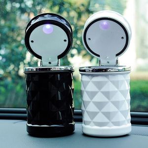 Accessoires de voiture de luxe Portable lumière LED cendrier de voiture universel porte-cylindre de cigarette style de voiture noir blanc