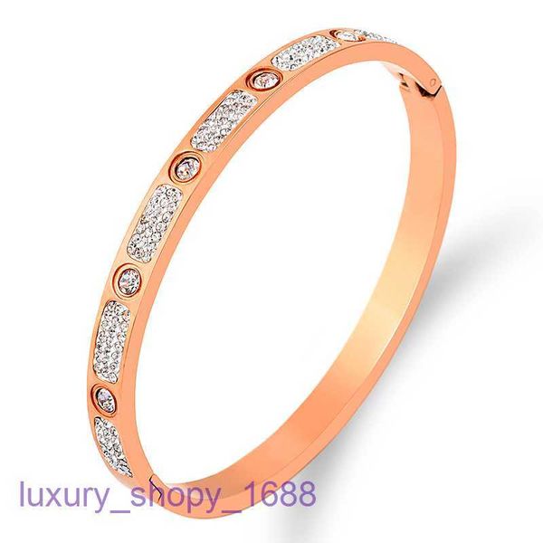 Diseñador de neumáticos de automóvil de lujo Destornillador Pulsera Moda Joyería popular Alta calidad Hebilla de estrella de cielo completo Hembra con caja original VG3Y