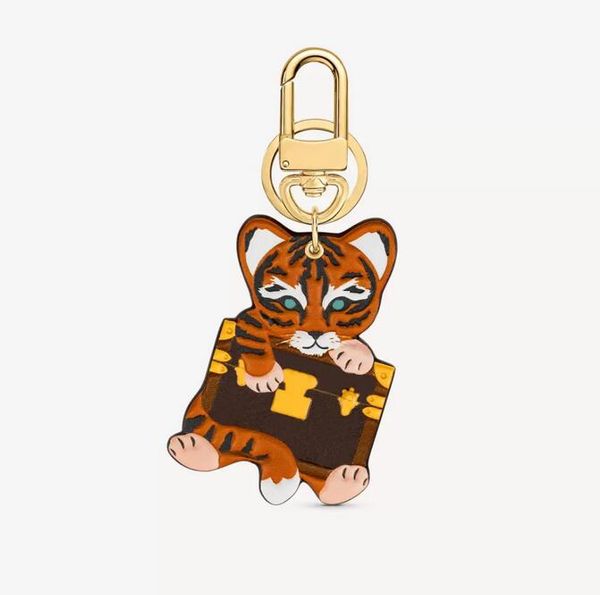 Porte-clés animal de dessin animé de luxe marron vieille fleur métal PU cuir tigre porte-clés mode unisexe haute qualité sac décoration pendentif porte-clés