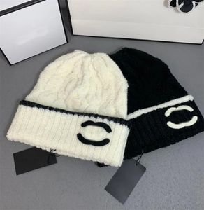 Casquette de lujo Diseñador Beanie Hombres Mujeres Sombrero de béisbol Lana Mano Knitt Sombreros Skull Caps Equipado Clásico Marca Carta Impresión Color Sólido Raya Casual Al aire libre Warmhat