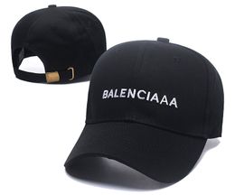 Casquette de lujo Diseñadores de moda sombrero Pareja Diseñador de deportes Gorra de bola Viajes al aire libre Protector solar Letras desgastadas casquette d75