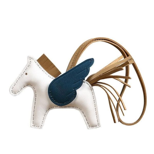 Cadena de lujo de alta calidad de cuero de oveja Real, llavero de caballo volador para mujer, colgante para bolso, soporte para espejo de coche, llavero 254V