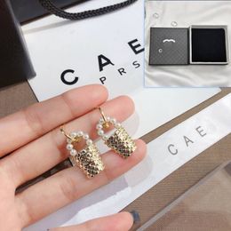 Luxury kanaal Gold Ploated Stud Earrings Fashion Love Gifts Sieraden Vrouwen Nieuwe Boutique Pearl Lock Earrings Box Packaging Women Charm Jewelry Earring
